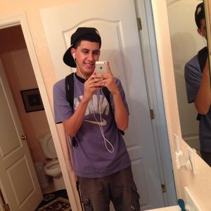 Meet your Posher, Max